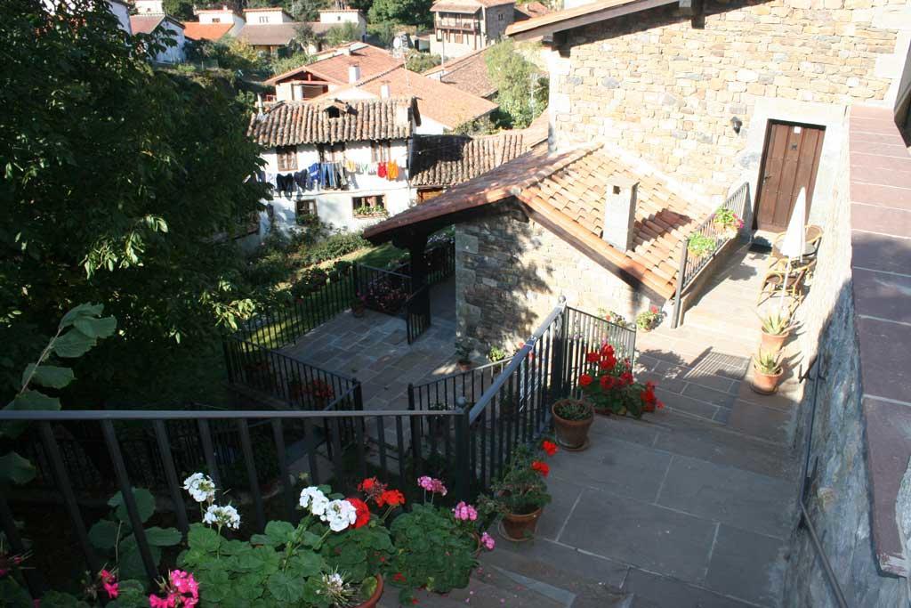 Apartamentos Casa De La Abuela Potes Bagian luar foto