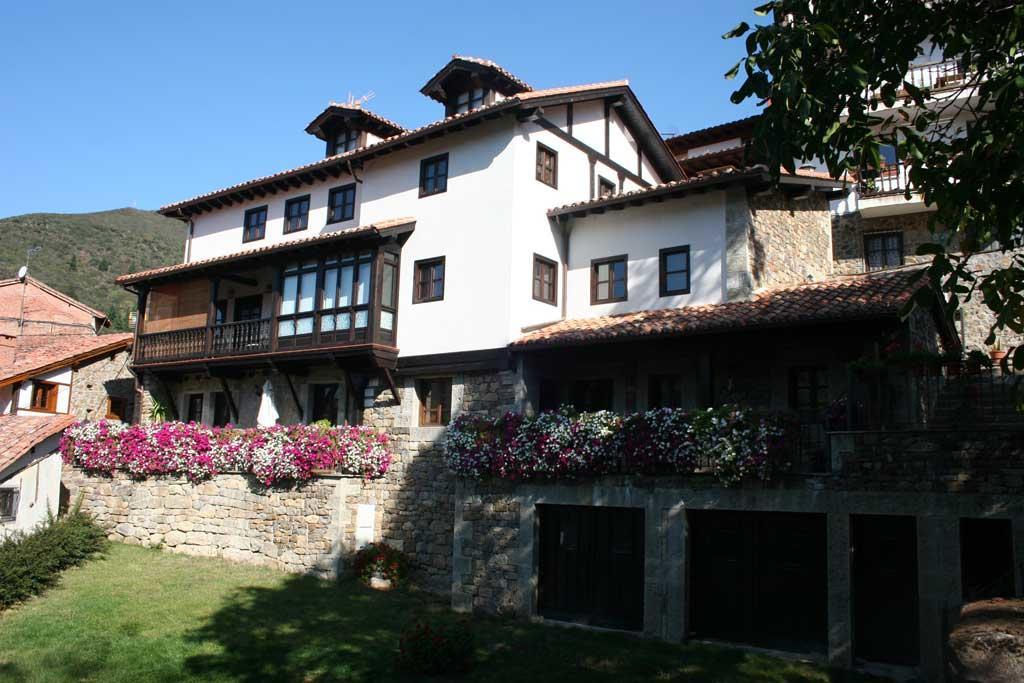 Apartamentos Casa De La Abuela Potes Bagian luar foto