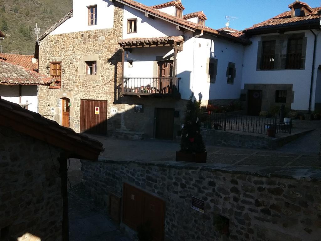 Apartamentos Casa De La Abuela Potes Bagian luar foto